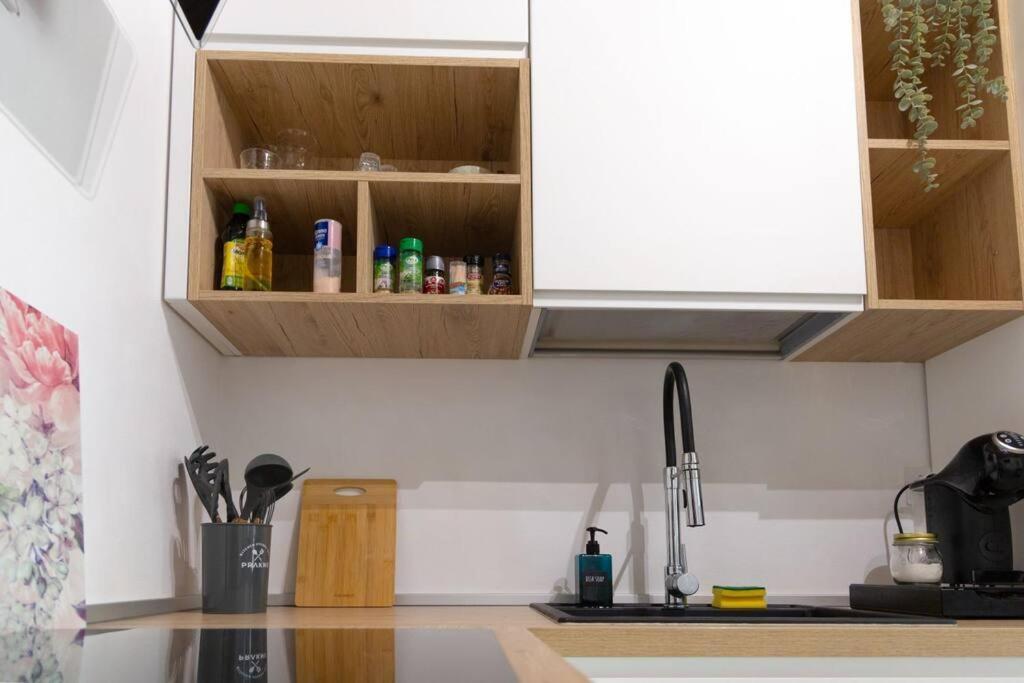 Donna Marta Apartment Болоня Екстериор снимка